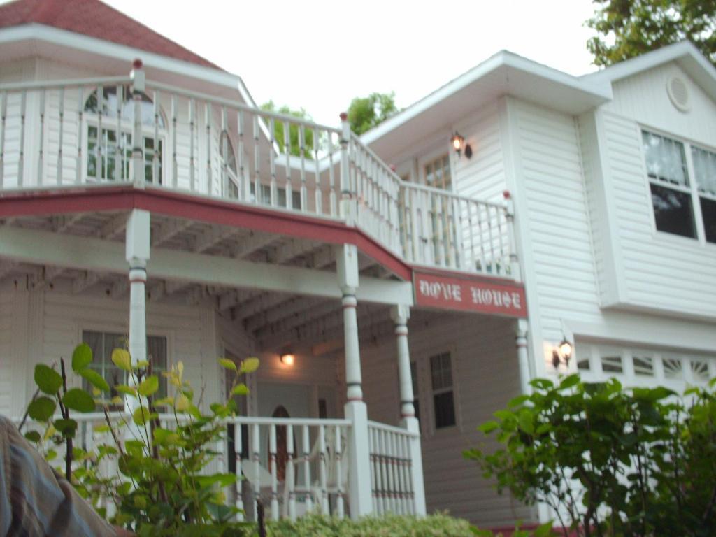 Dove House Bed & Breakfast Harbourside North Sydney Esterno foto